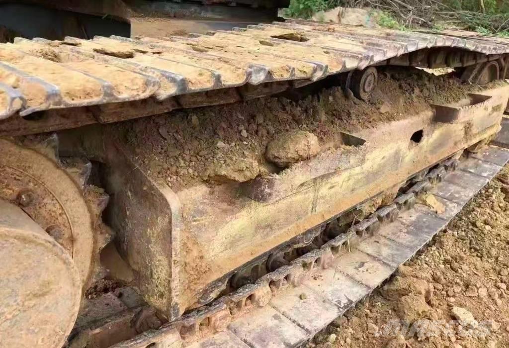 Volvo EC 80 D حفارات زحافة