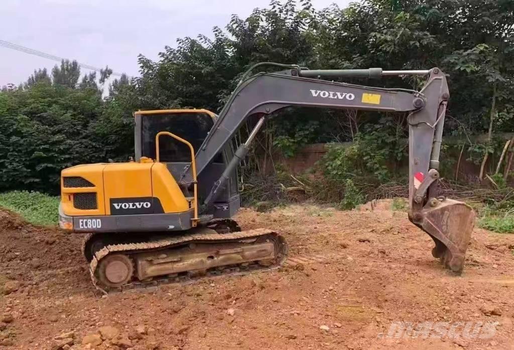 Volvo EC 80 D حفارات زحافة