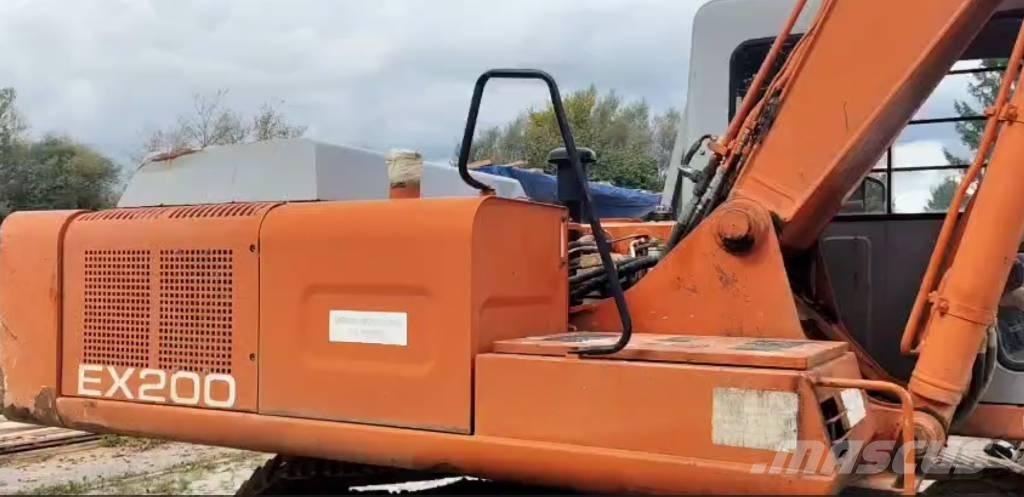 Hitachi EX 200-3 حفارات زحافة