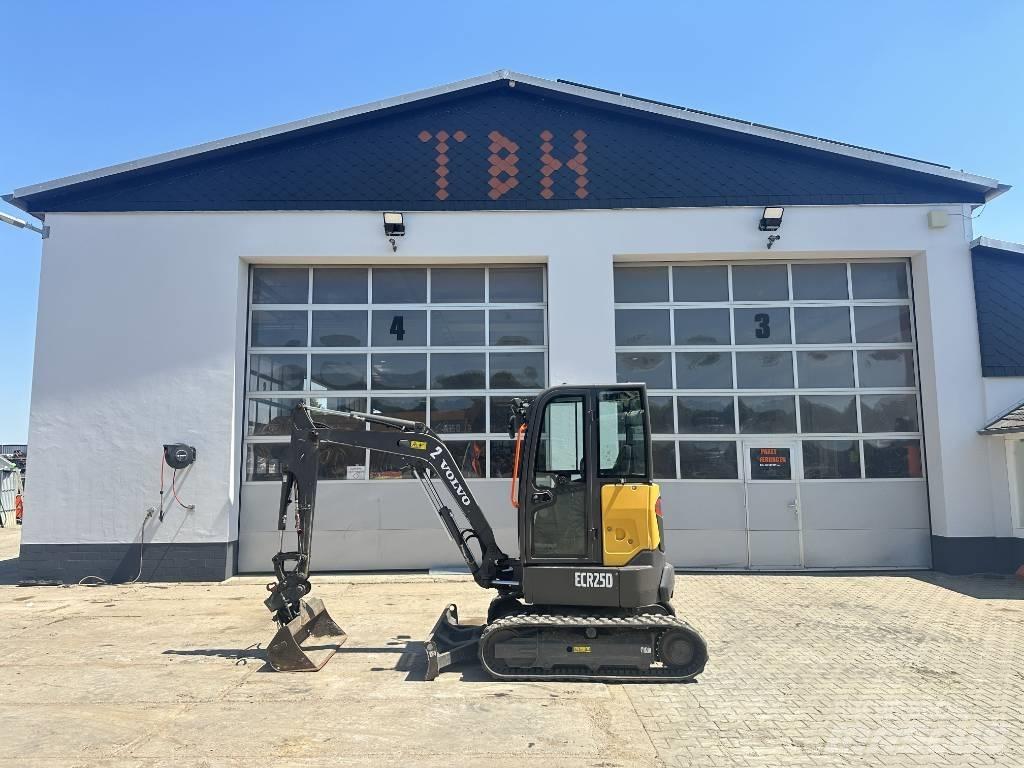 Volvo ECR 25 D حفارات صغيرة أقل من 7 طن (حفارات صغيرة)