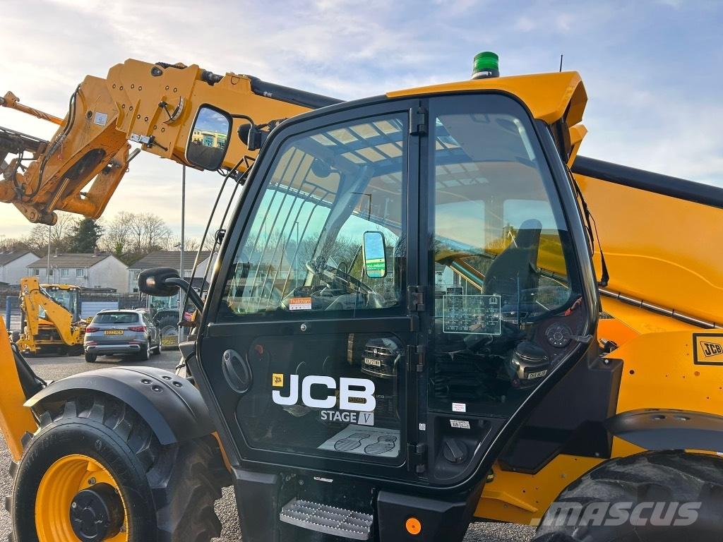 JCB 540-180 مناولات متداخلة