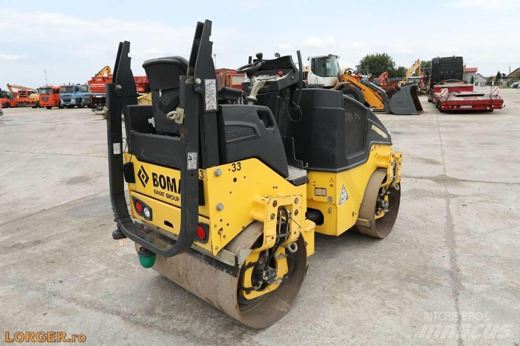 Bomag BW 120 AD-5 مداحل ثنائية الاسطوانة