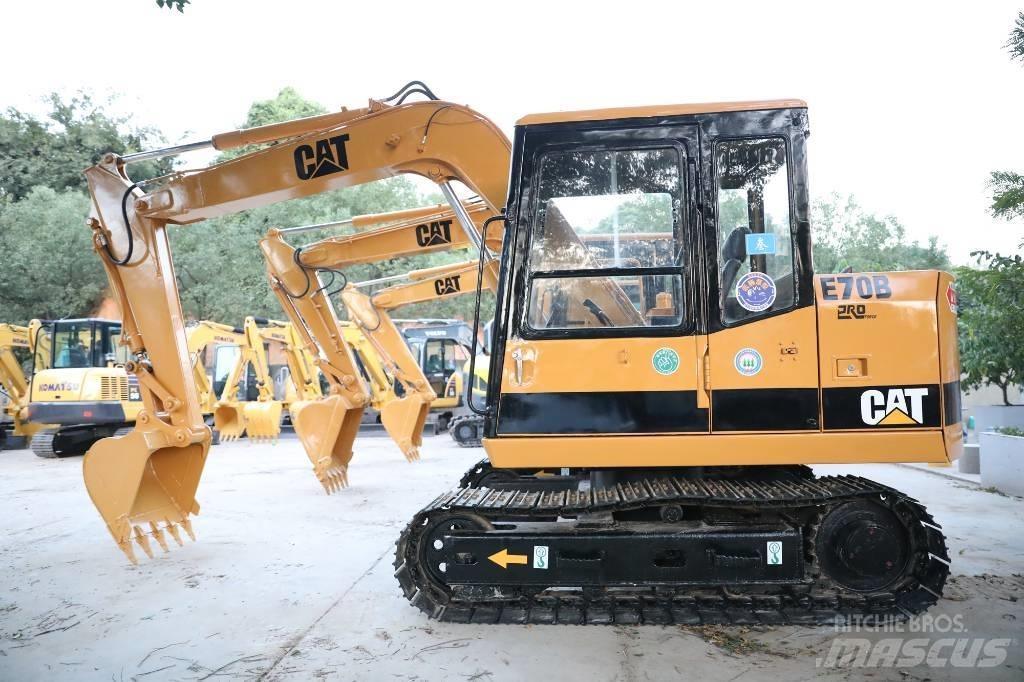 CAT E 70 B حفارات صغيرة أقل من 7 طن (حفارات صغيرة)