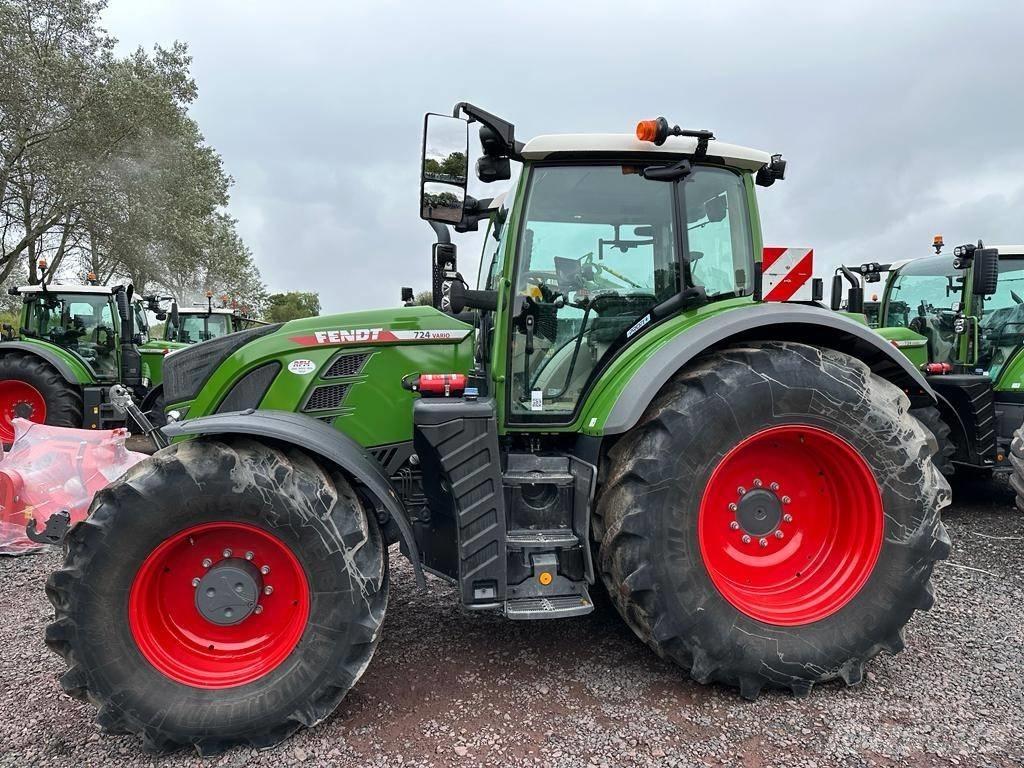 Fendt 724 Profi Plus الجرارات
