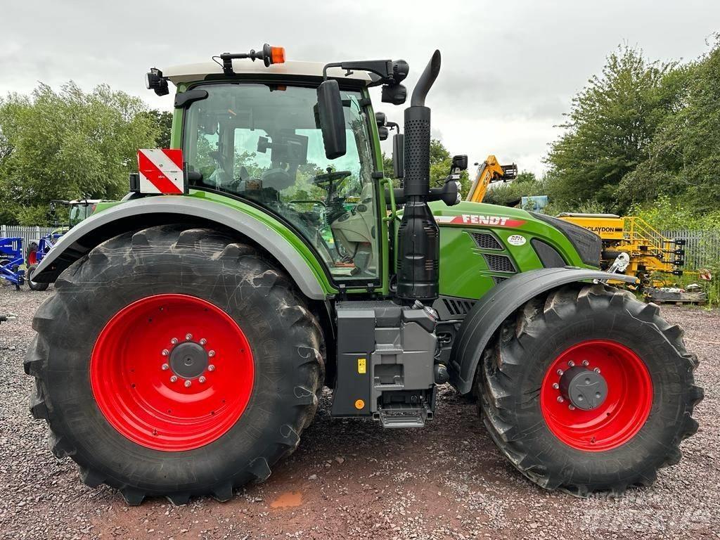 Fendt 724 Profi Plus الجرارات