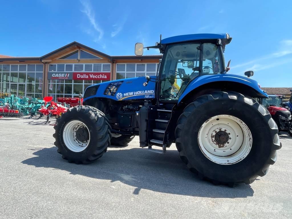 New Holland T 8.360 الجرارات
