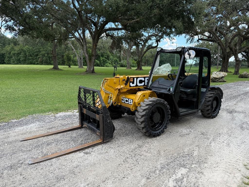JCB 525-60 مناولات متداخلة