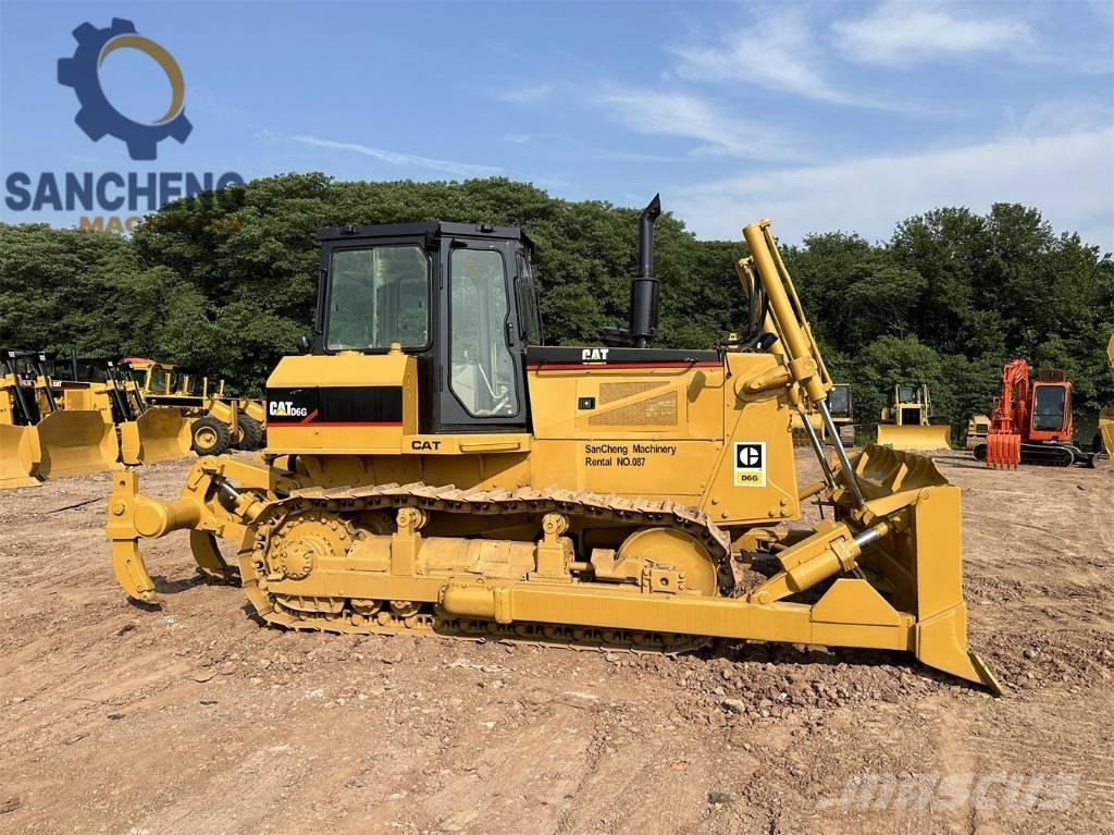 CAT D6G بلدوزرات مجنزرة