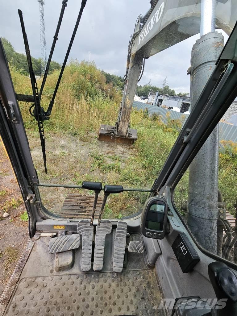 Volvo EC 290 B N LC حفارات زحافة