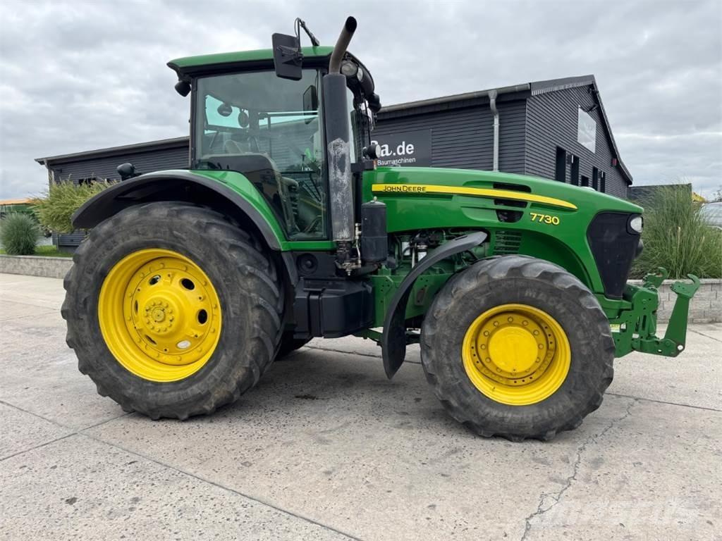 John Deere 7730 الجرارات