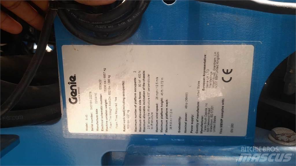 Genie S45 رافعات سلة تلسكوبية