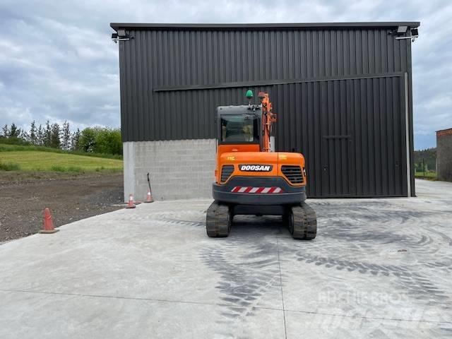 Doosan DX 63 حفارات صغيرة أقل من 7 طن (حفارات صغيرة)