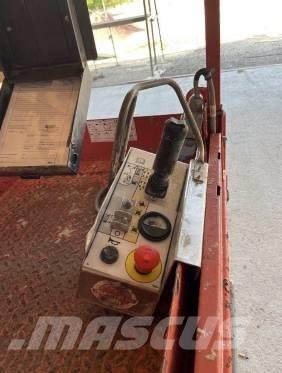 SkyJack SJ III 3219 رافعات مقصية الشكل