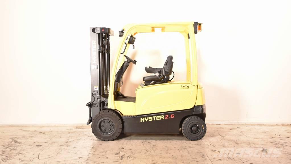 Hyster J 2.5 XN شاحنات ذات رافعات شوكية تعمل بالكهرباء