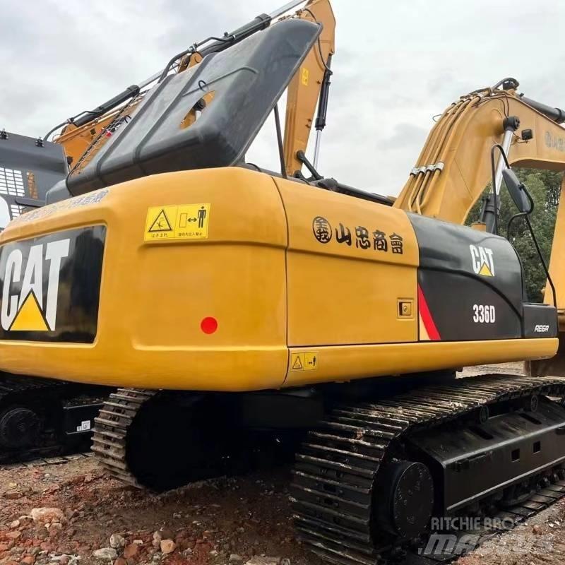 CAT 336 D حفارات زحافة