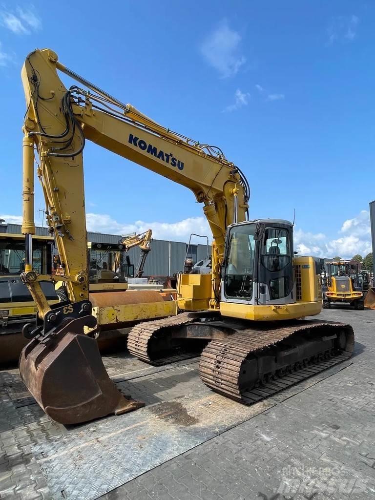 Komatsu PC228US-3 حفارات زحافة