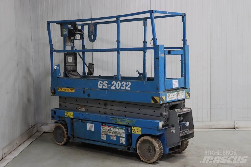 Genie GS-2032 رافعات مقصية الشكل