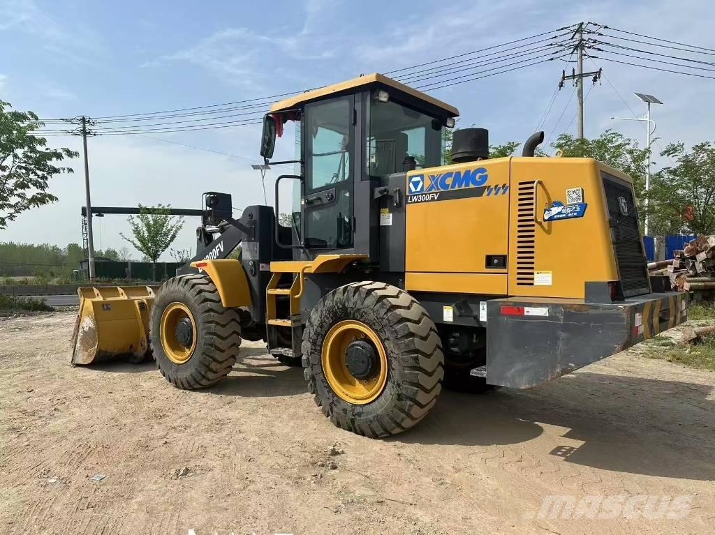 XCMG LW 300 F لوادر بعجل