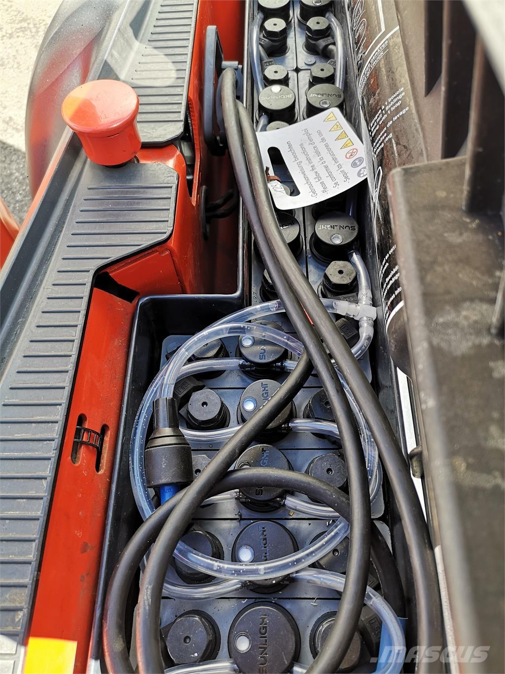 Linde L12 شاحنات مناولة ذاتية الدفع