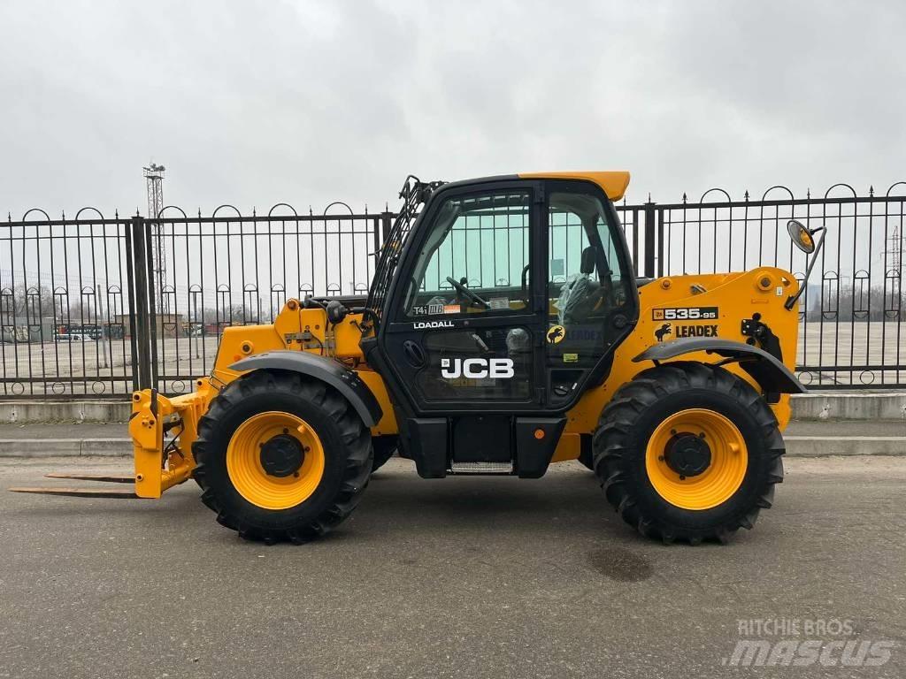 JCB 535-95 معدات مناولة لأغراض الزراعة