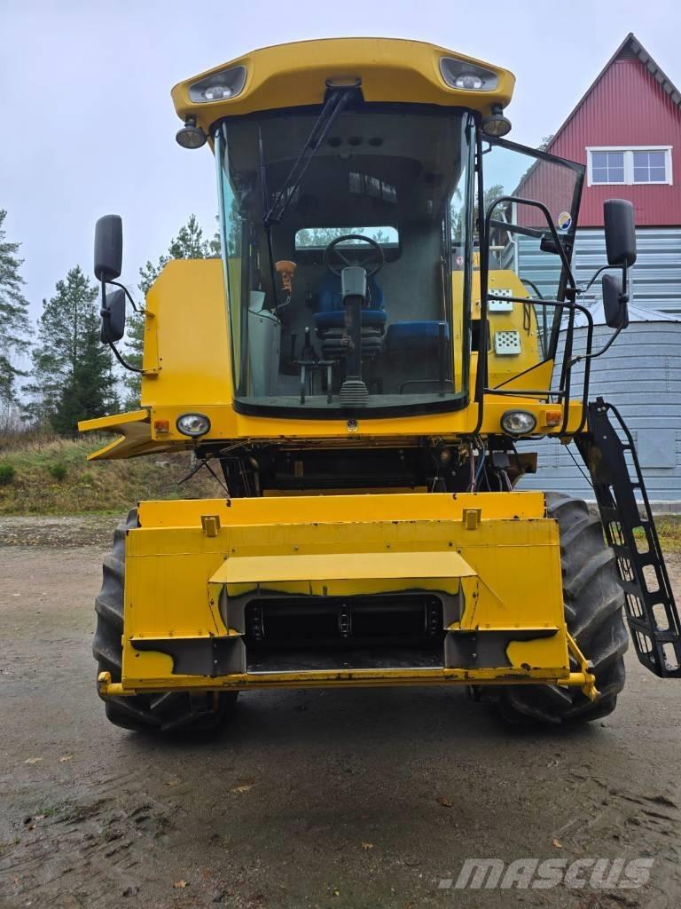 New Holland TC 5050 حصادات