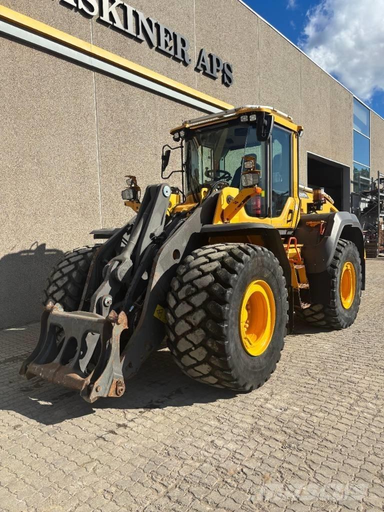 Volvo L 120 H لوادر بعجل