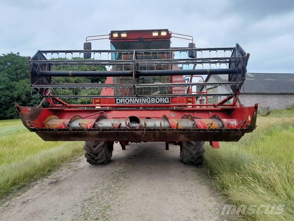 Dronningborg D 7500 حصادات