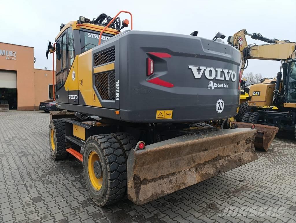 Volvo EW 220 E حفارات بعجل