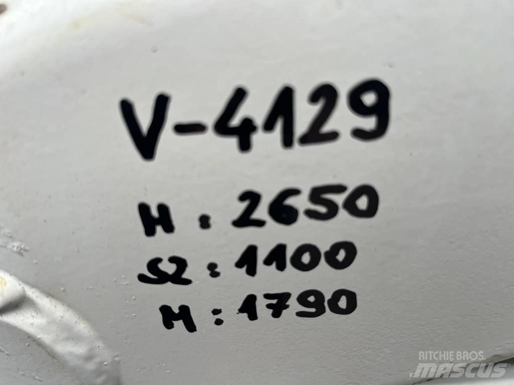 Bobcat 443    V-4129 مناولات متداخلة