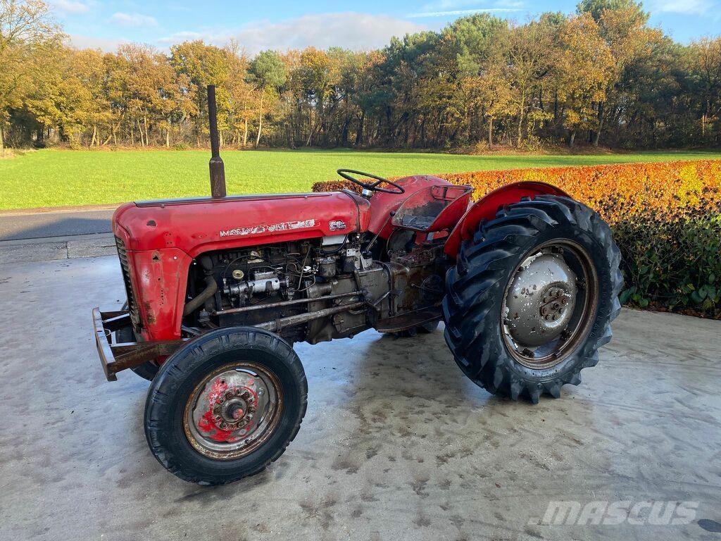 Massey Ferguson 35 الجرارات