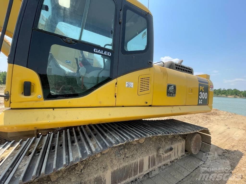 Komatsu PC 300 LC حفارات زحافة