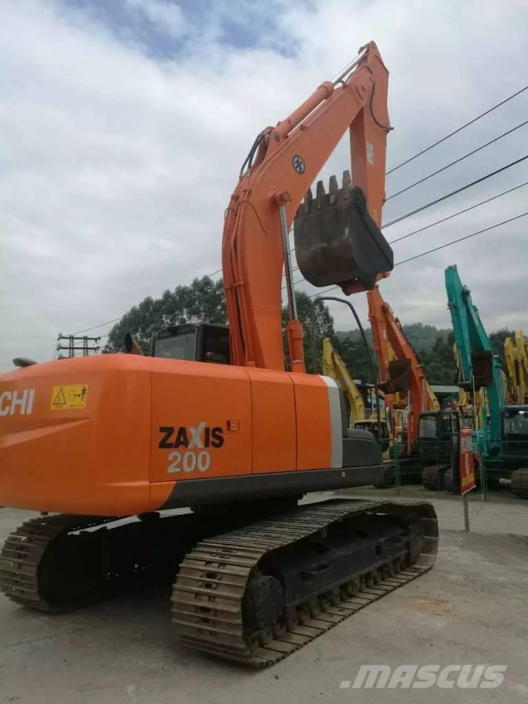 Hitachi zx200 حفارات زحافة