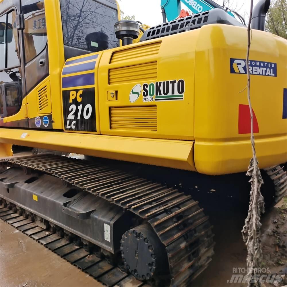 Komatsu PC 210 LC حفارات زحافة