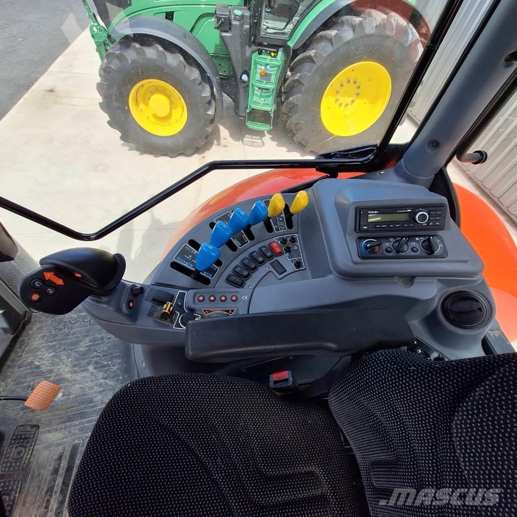 Kubota M7172 FL الجرارات