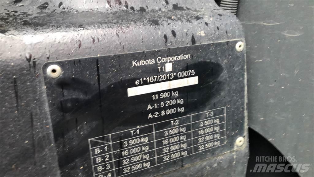 Kubota M7172 FL الجرارات