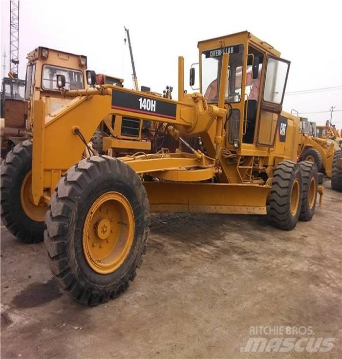 CAT 140 H معدات تمهيد الطرق