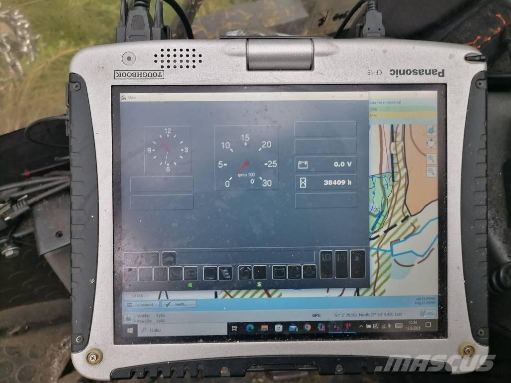Valmet 911.3 حصادات