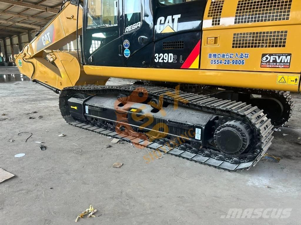 CAT 329 D حفارات زحافة