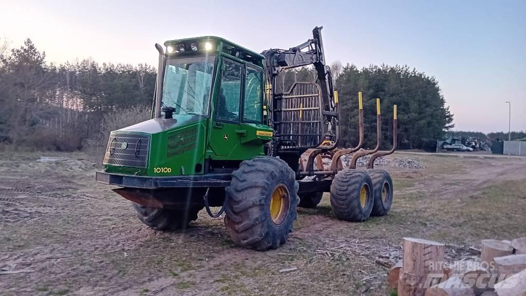 John Deere 1010D شاحنات