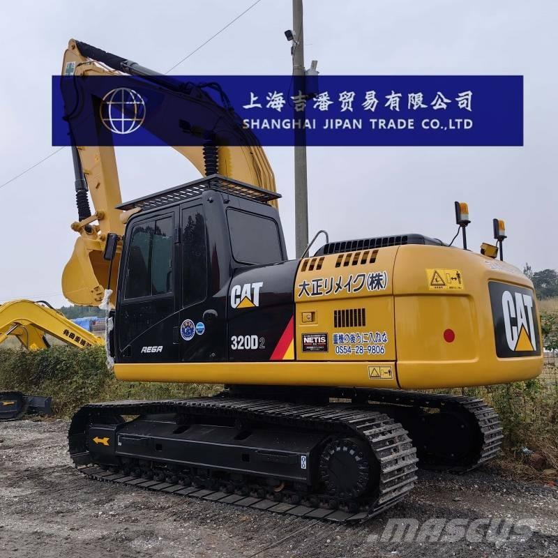 CAT 320 D حفارات زحافة