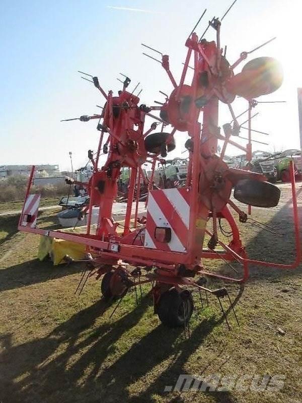 Kuhn GF8702 مكابس وميبسات التبن