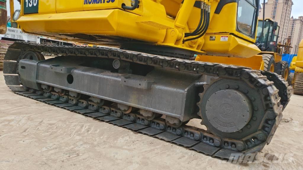 Komatsu PC130-7 حفارات زحافة
