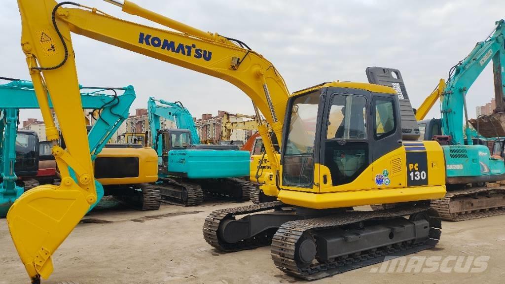 Komatsu PC130-7 حفارات زحافة
