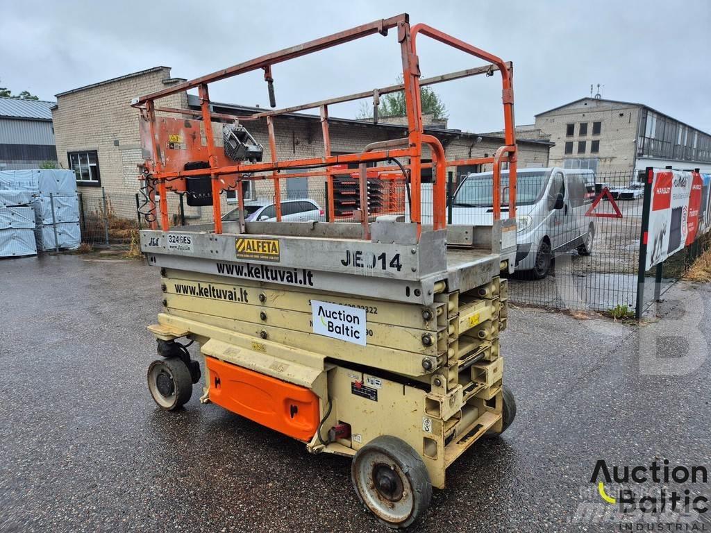 JLG 3246 ES رافعات مقصية الشكل