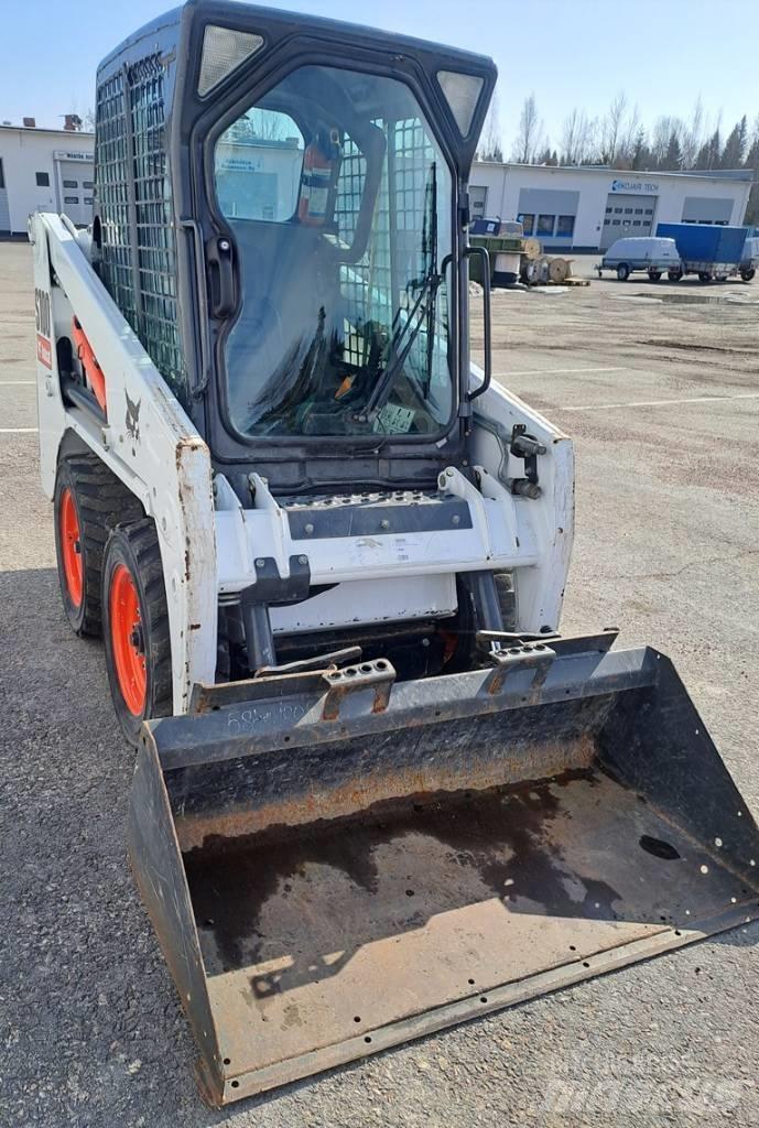 Bobcat S 100 لوادر انزلاقية التوجيه