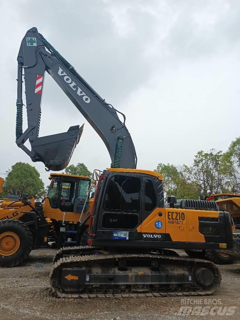 Volvo EC 210 حفارات زحافة