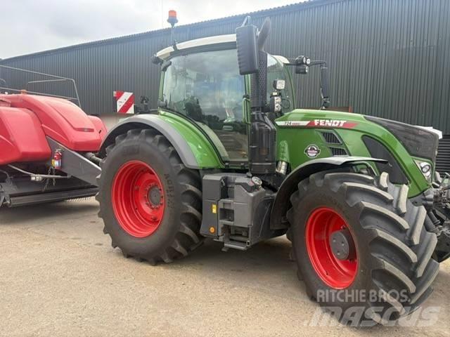 Fendt 724 Profi Plus الجرارات
