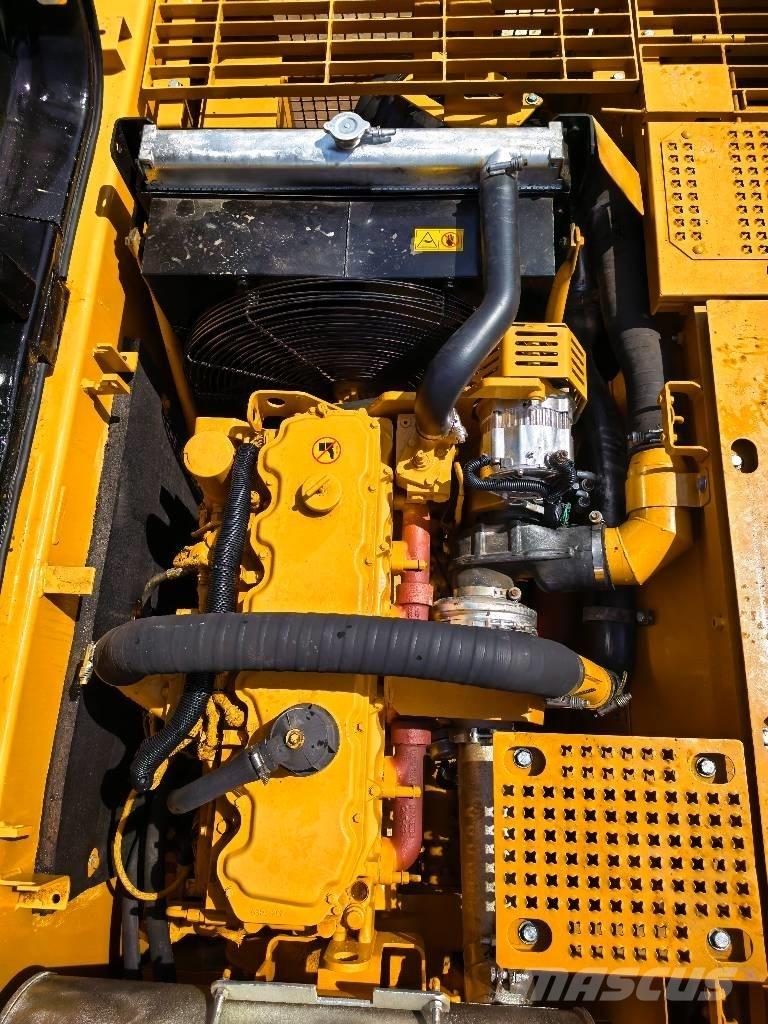 CAT 325 C حفارات زحافة