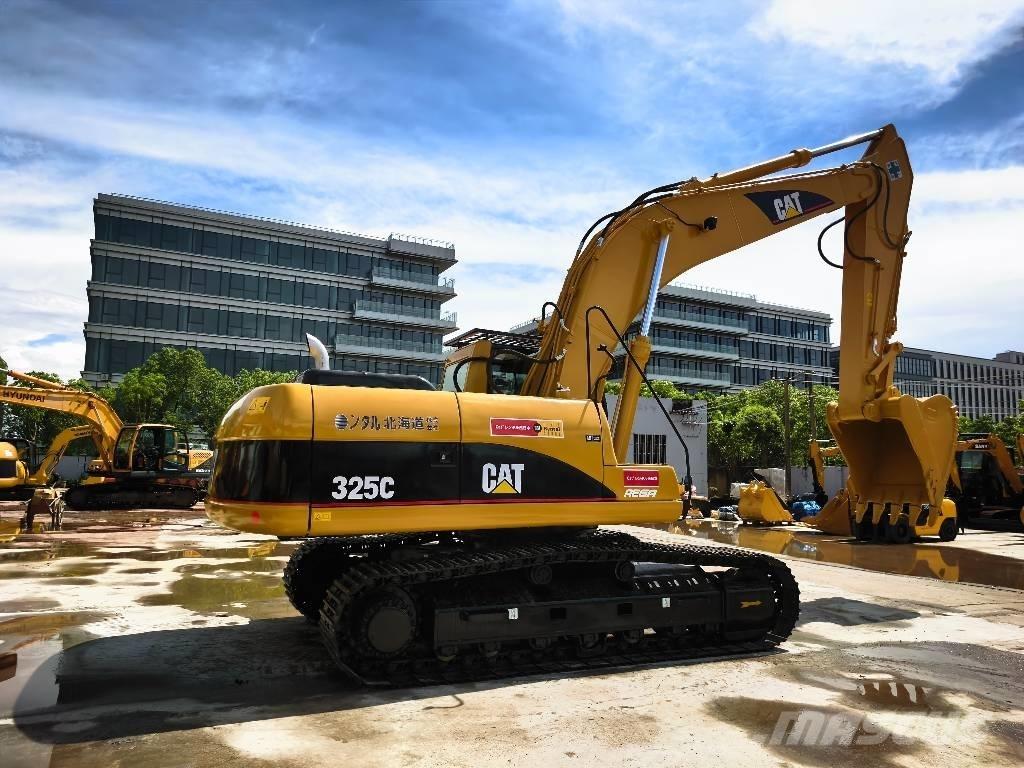 CAT 325 C حفارات زحافة