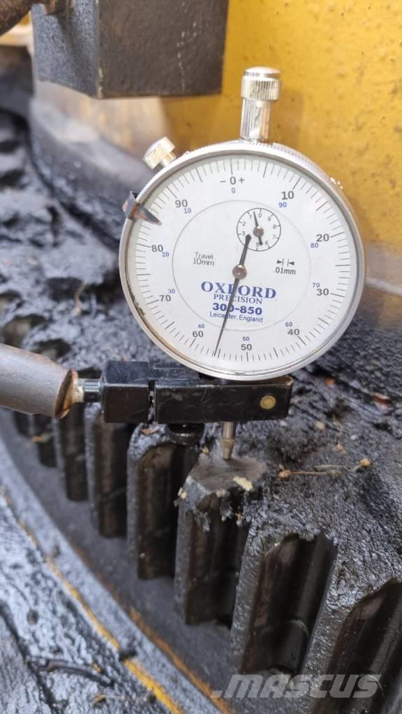 Grove GMK 3055 رافعات صالحة لكل أنواع الطرق